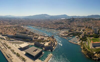 vieux-port-bleu-recadree-taille-reduite-1920×960-crop-1632401149